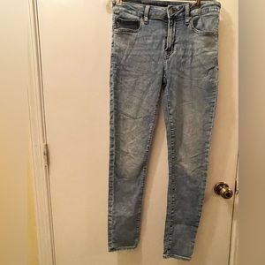 Next Level American Eagle jeans. Excellent used condition.